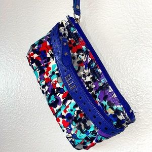 Elle floral clutch purse wristlet blue